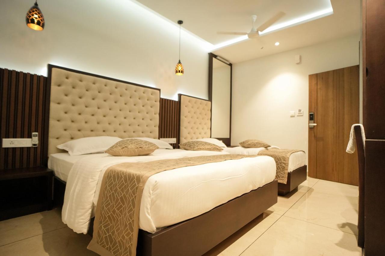 Sulu Residency Hotel Kochi Exterior photo