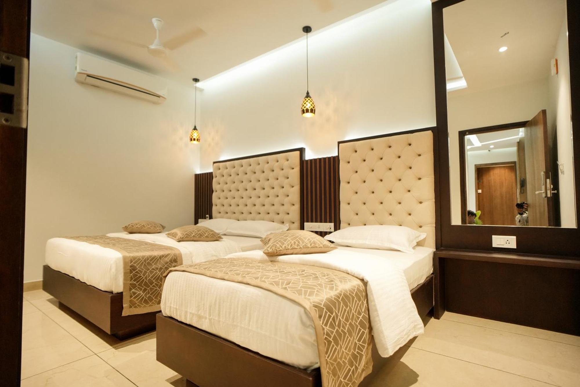 Sulu Residency Hotel Kochi Exterior photo